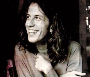 BzlcReDIgAECL4o.jpg-large