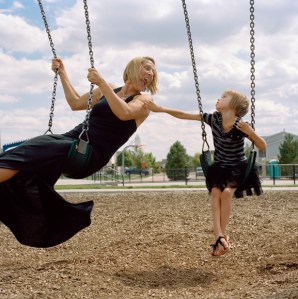 03-sarah-and-lily-rowlund-580v