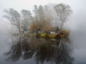 szodliget-hungary-mist-cabin_86773_990x742