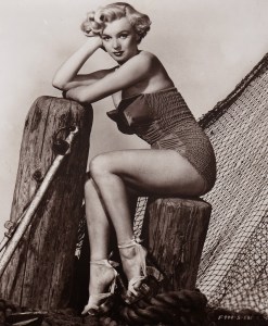 Marilyn Monroe of the 1950s (13)