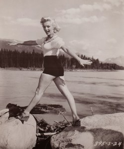 Marilyn Monroe of the 1950s (19)