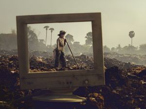 trash-pile-cambodia_91290_990x742