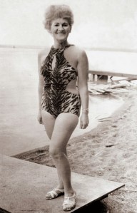 Snapshots_of_Dangerous_Women_15_