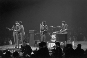 rs44_the-beatles-washington-dc-coliseum-apple-corps-ltd